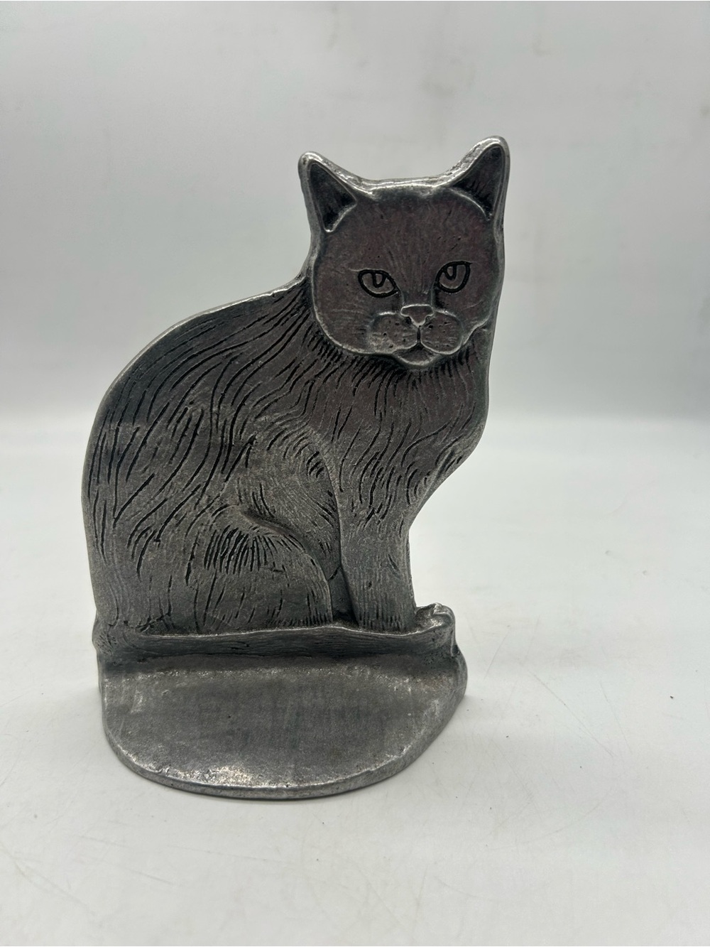 Vintage-Style Pewter Cat Figurine - Gray